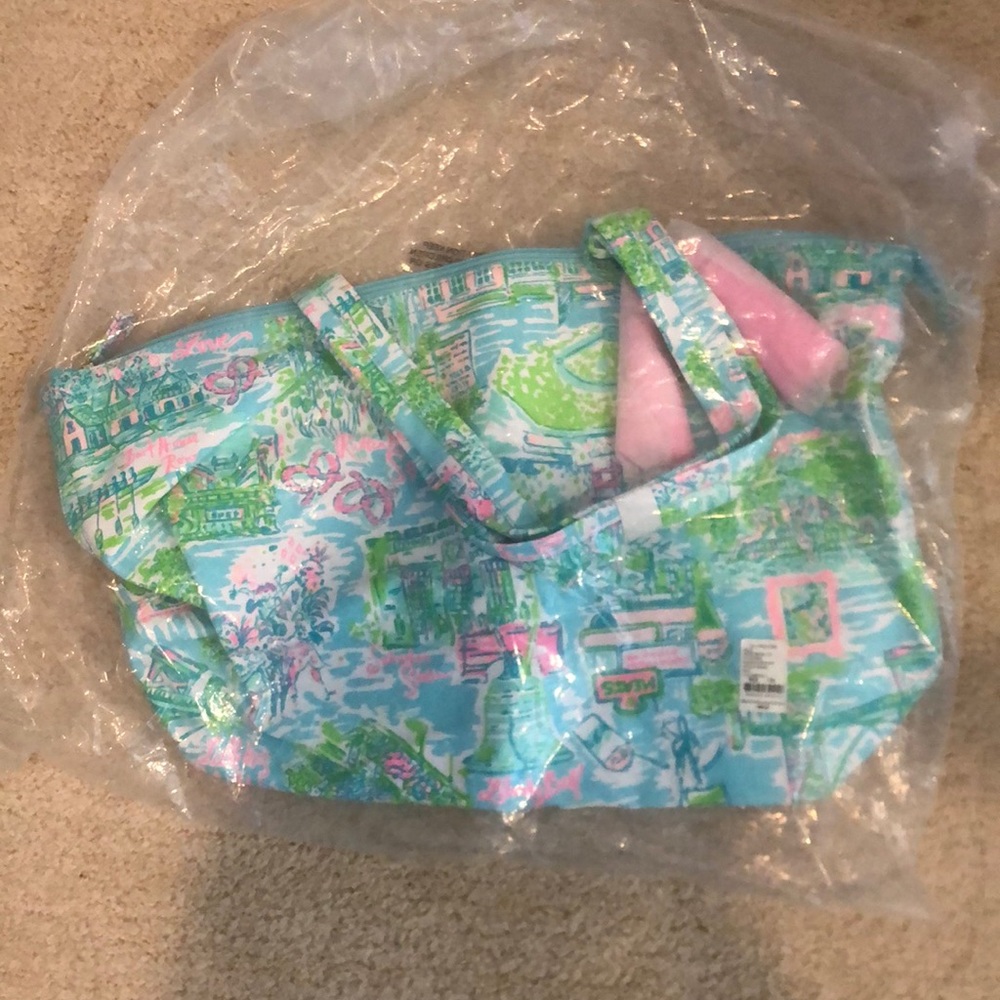 Lilly Loves Philly Palm Beach Tote